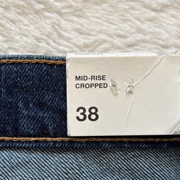 Zara Brand New Women's Dark Blue Jeans with split Hem at bottom - Picture 7 of 9